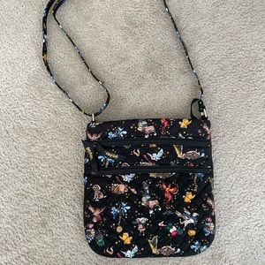 LIKE NEW Vera Bradley Harry Potter Friends at Hogwarts Triple Zip Hipster